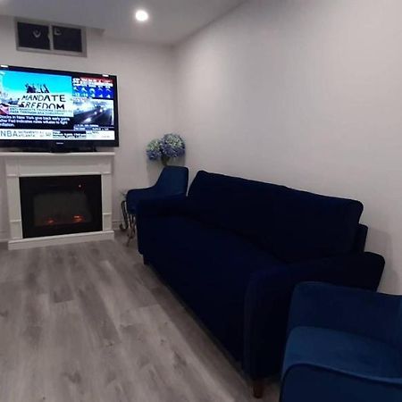2 Bedrooms 2 Washrooms 2 Parking Spots Basement Apartment Newmarket Εξωτερικό φωτογραφία