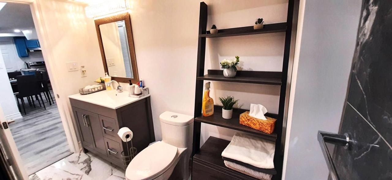 2 Bedrooms 2 Washrooms 2 Parking Spots Basement Apartment Newmarket Εξωτερικό φωτογραφία