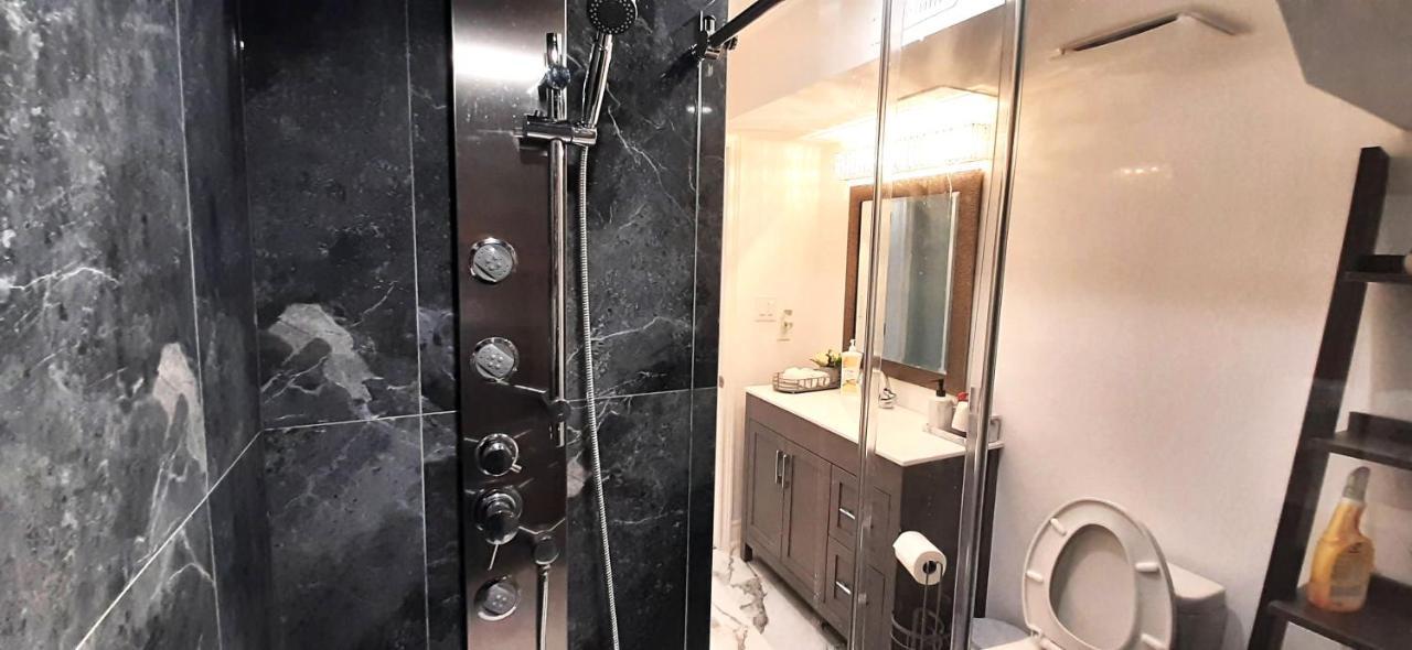 2 Bedrooms 2 Washrooms 2 Parking Spots Basement Apartment Newmarket Εξωτερικό φωτογραφία